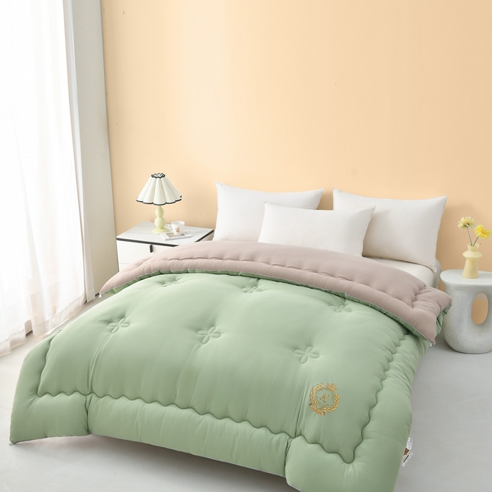 91家纺网 家纺一手货源 找家纺 瑶瑶家居床垫 2024年新款母婴级大豆纤维双拼被 水绿+米咖