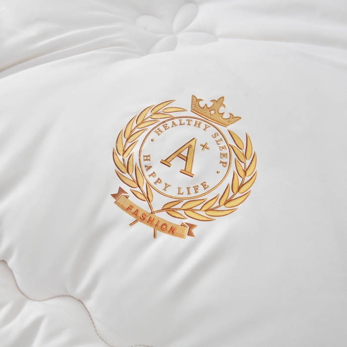 91家纺网 家纺一手货源 找家纺 瑶瑶家居床垫 2024年新款母婴级大豆纤维双拼被 瓷白+米咖