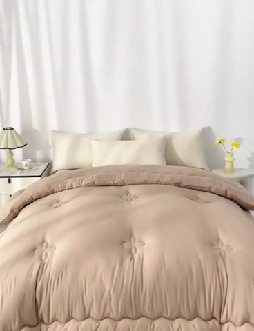 91家纺网 家纺一手货源 找家纺 瑶瑶家居床垫 2024年新款母婴级大豆纤维双拼被 米咖