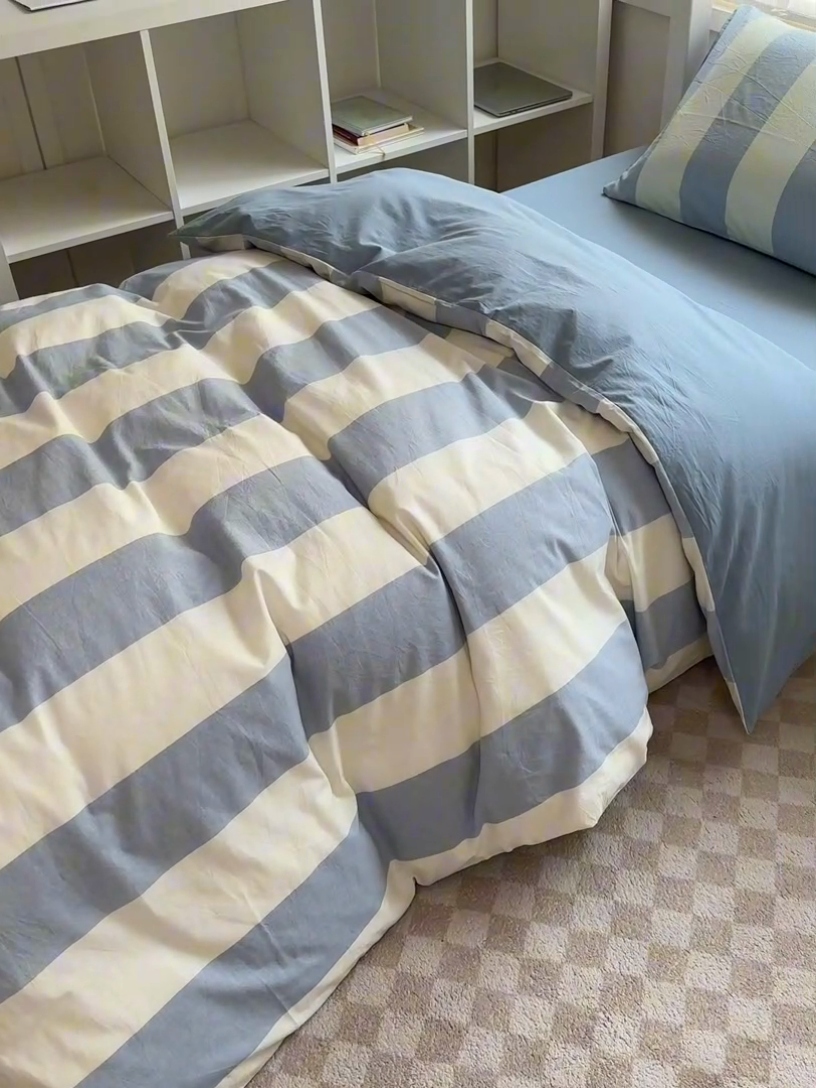 91家纺网 家纺一手货源 找家纺 柠萌家居 2025新款无印良品风色织水洗棉A类学生宿舍三件套 初享时光-浅蓝