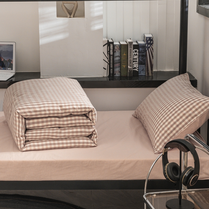 91家纺网 家纺一手货源 找家纺 柠萌家居 2025新款无印良品风色织水洗棉A类学生宿舍三件套 蜜粉格