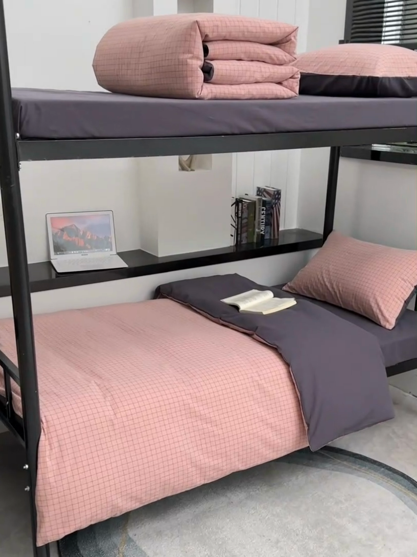 91家纺网 家纺一手货源 找家纺 柠萌家居 2025新款无印良品风色织水洗棉A类学生宿舍三件套 丁香粉格