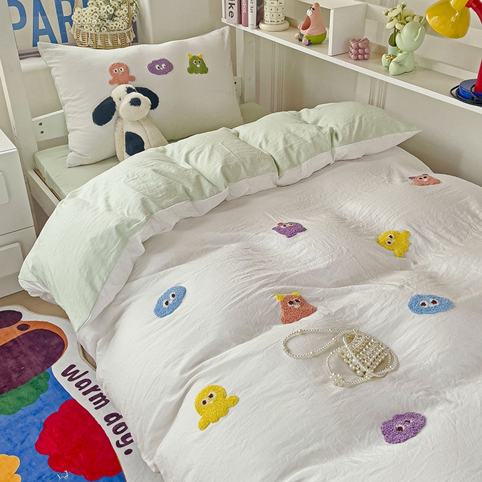 91家纺网 家纺一手货源 找家纺 韩巢家纺 2024新款超柔水洗棉毛巾绣学生宿舍上下铺单件被套-小精灵系列 小精灵白绿