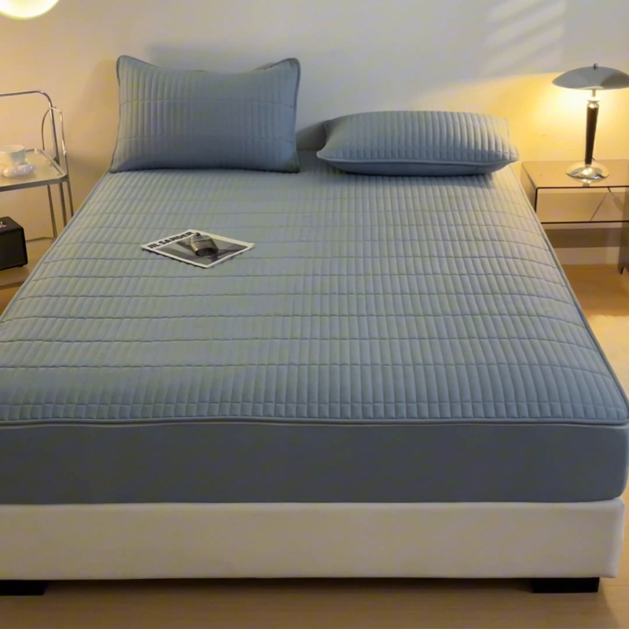 91家纺网 家纺一手货源 找家纺 雪云美 六面全包夹棉床笠拉链款A类原棉床垫套子床罩 格韵-天空蓝