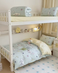 91家纺网 家纺一手货源 找家纺 曼之夏 2024新款全棉三丽鸥学生三件套 牛奶大耳狗