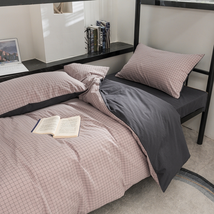 91家纺网 家纺一手货源 找家纺 柠萌家居 2025新款无印良品风色织水洗棉A类学生宿舍三件套 丁香粉格