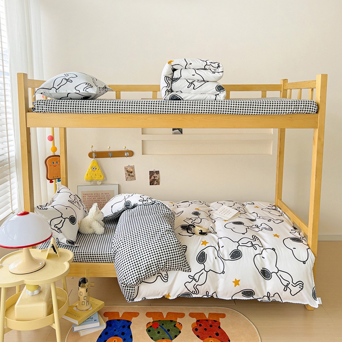 91家纺网 家纺一手货源 找家纺 楠沐家纺 2025新款亲肤芦荟棉印花学生宿舍上下铺四件套三件套 快乐史努比-白