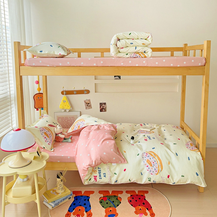 91家纺网 家纺一手货源 找家纺 楠沐家纺 2025新款亲肤芦荟棉印花学生宿舍上下铺四件套三件套 甜甜圈