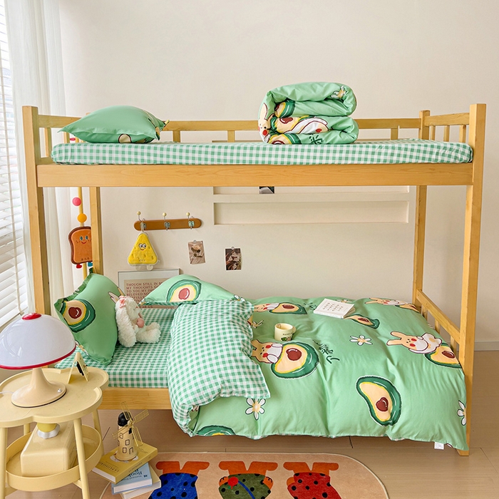 91家纺网 家纺一手货源 找家纺 楠沐家纺 2025新款亲肤芦荟棉印花学生宿舍上下铺四件套三件套 牛油果小兔