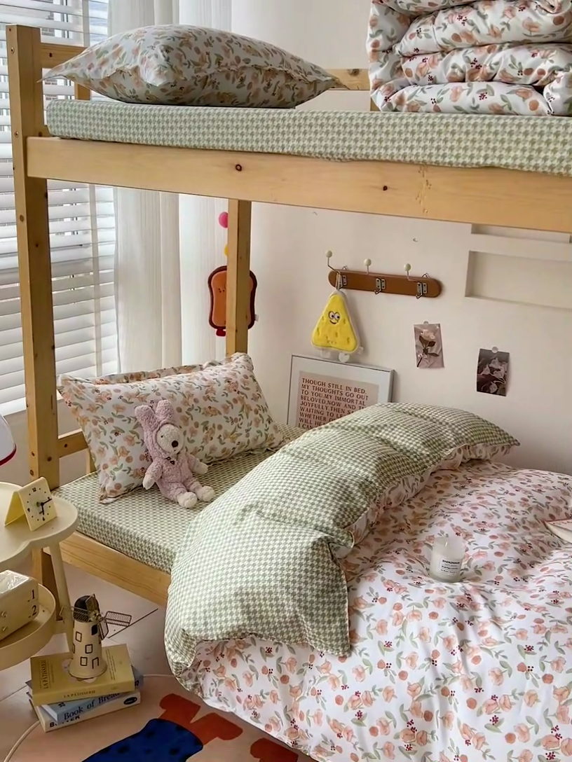 91家纺网 家纺一手货源 找家纺 楠沐家纺 2025新款亲肤芦荟棉印花学生宿舍上下铺四件套三件套 花千朵