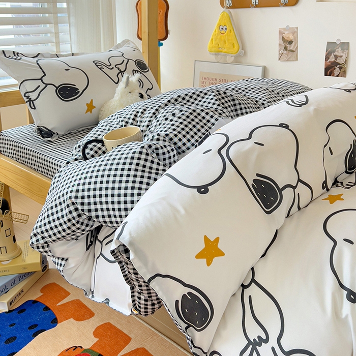 91家纺网 家纺一手货源 找家纺 楠沐家纺 2025新款亲肤芦荟棉印花学生宿舍上下铺四件套三件套 快乐史努比-白