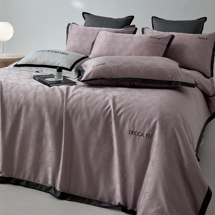 91家纺网 家纺一手货源 找家纺 安莱生活 2024新款60S天丝棉提花四件套-铂金摩卡 莉莉安-薄汗紫