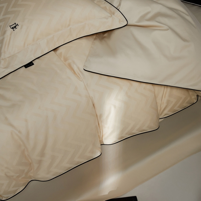 91家纺网 家纺一手货源 找家纺 安莱生活 2024新款60S天丝棉提花四件套-凯撒 凯撒-温妮莎黄