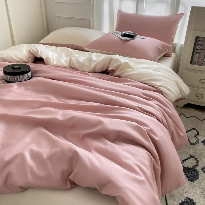 91家纺网 家纺一手货源 找家纺 乐沐家纺 2024新款夏季水洗冰丝四件套水洗真丝纯色双拼单被套-风格二 奶昔白+西柚粉