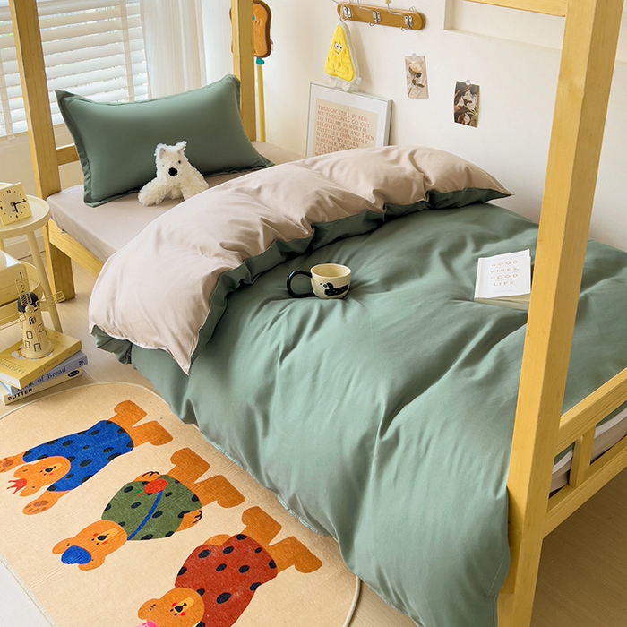 91家纺网 家纺一手货源 找家纺 楠沐家纺 2025新款亲肤芦荟棉印花学生宿舍上下铺四件套三件套 军绿+浅驼