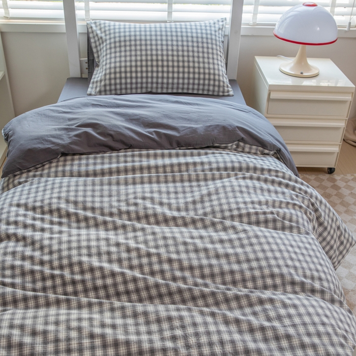 91家纺网 家纺一手货源 找家纺 柠萌家居 2025新款无印良品风色织水洗棉A类学生宿舍三件套 尚品灰