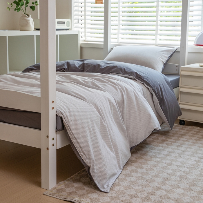 91家纺网 家纺一手货源 找家纺 柠萌家居 2025新款无印良品风色织水洗棉A类学生宿舍三件套 灰密条