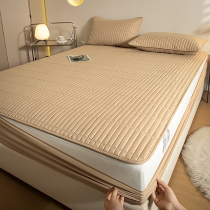 91家纺网 家纺一手货源 找家纺 雪云美 六面全包夹棉床笠拉链款A类原棉床垫套子床罩 格韵-香槟金