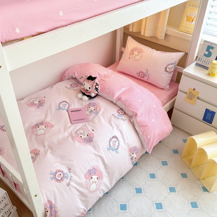 91家纺网 家纺一手货源 找家纺 曼之夏 2024新款全棉三丽鸥学生三件套 小兔美乐蒂