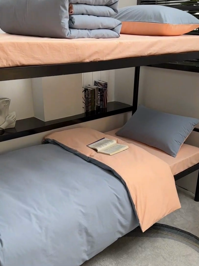 91家纺网 家纺一手货源 找家纺 柠萌家居 2025新款无印良品风色织水洗棉A类学生宿舍三件套 浅蓝粉