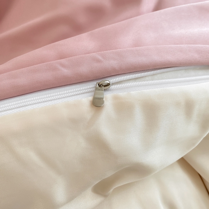 91家纺网 家纺一手货源 找家纺 乐沐家纺 2024新款夏季水洗冰丝四件套水洗真丝纯色双拼单被套-风格二 奶昔白+西柚粉