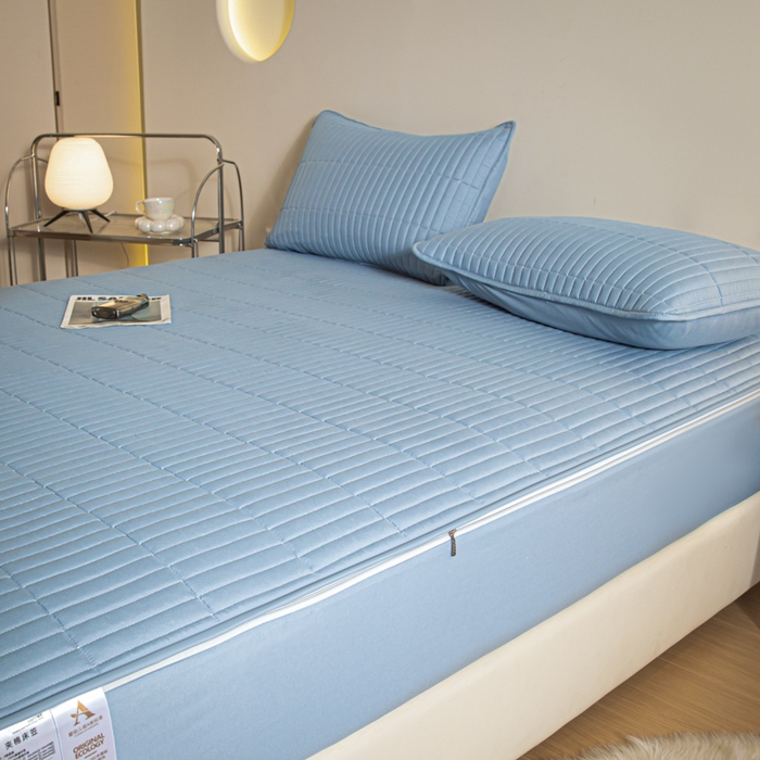 91家纺网 家纺一手货源 找家纺 雪云美 六面全包夹棉床笠拉链款A类原棉床垫套子床罩 格韵-天空蓝