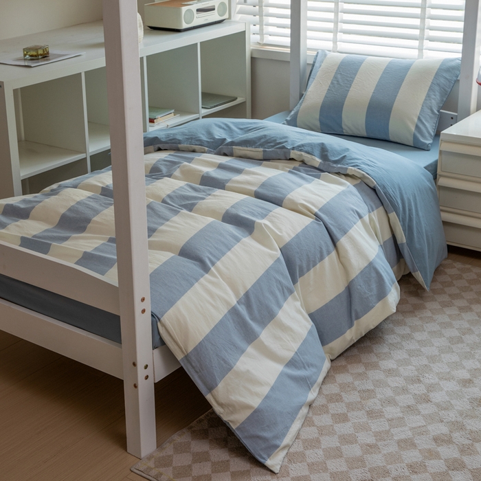 91家纺网 家纺一手货源 找家纺 柠萌家居 2025新款无印良品风色织水洗棉A类学生宿舍三件套 初享时光-浅蓝