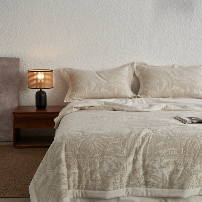 91家纺网 家纺一手货源 找家纺 2024新款亚麻大提花全新系列多功能夏被 楼岚包边款