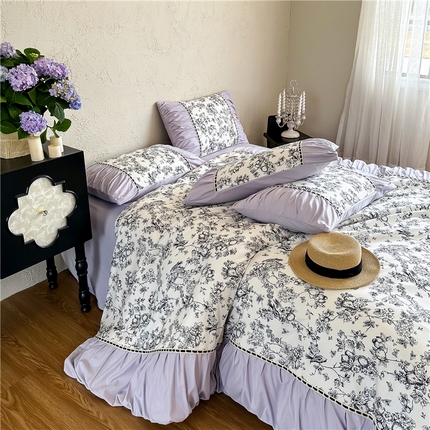 91家纺网 家纺一手货源 找家纺 千希家纺 2024新款法式小香风小碎花拼接工艺款四件套 戴安娜·浅紫