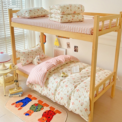 91家纺网 家纺一手货源 找家纺 楠沐家纺 2025新款亲肤芦荟棉印花学生宿舍上下铺四件套三件套 彩虹猴