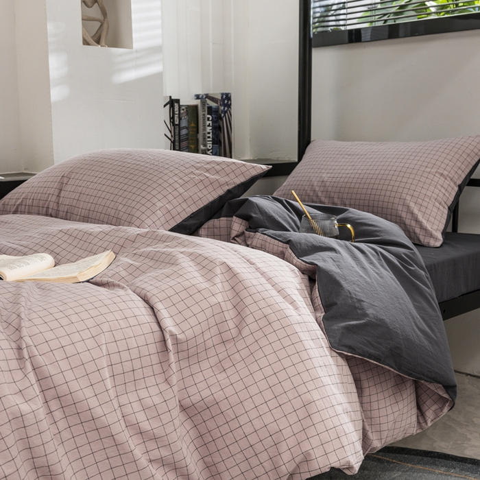 91家纺网 家纺一手货源 找家纺 柠萌家居 2025新款无印良品风色织水洗棉A类学生宿舍三件套 丁香粉格