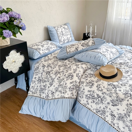 91家纺网 家纺一手货源 找家纺 千希家纺 2024新款法式小香风小碎花拼接工艺款四件套 戴安娜·天蓝