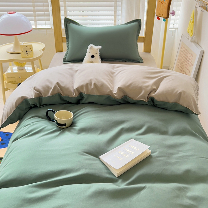 91家纺网 家纺一手货源 找家纺 楠沐家纺 2025新款亲肤芦荟棉印花学生宿舍上下铺四件套三件套 军绿+浅驼
