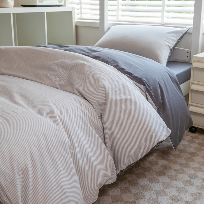 91家纺网 家纺一手货源 找家纺 柠萌家居 2025新款无印良品风色织水洗棉A类学生宿舍三件套 灰密条