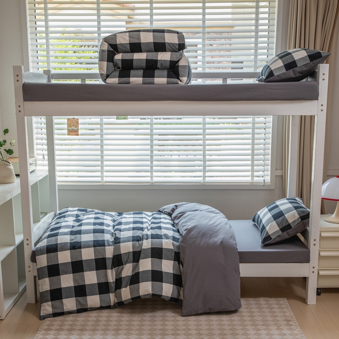 91家纺网 家纺一手货源 找家纺 柠萌家居 2025新款无印良品风色织水洗棉A类学生宿舍三件套 留恋时光-黑