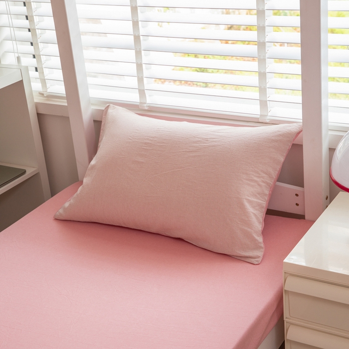 91家纺网 家纺一手货源 找家纺 柠萌家居 2025新款无印良品风色织水洗棉A类学生宿舍三件套 粉密条