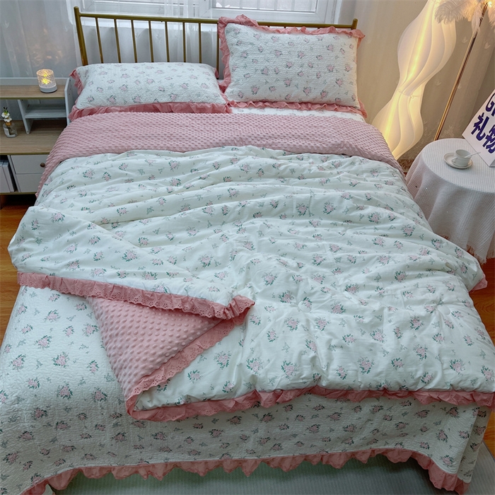 91家纺网 家纺一手货源 找家纺 暖居 2024新款豆豆被四件套 花期