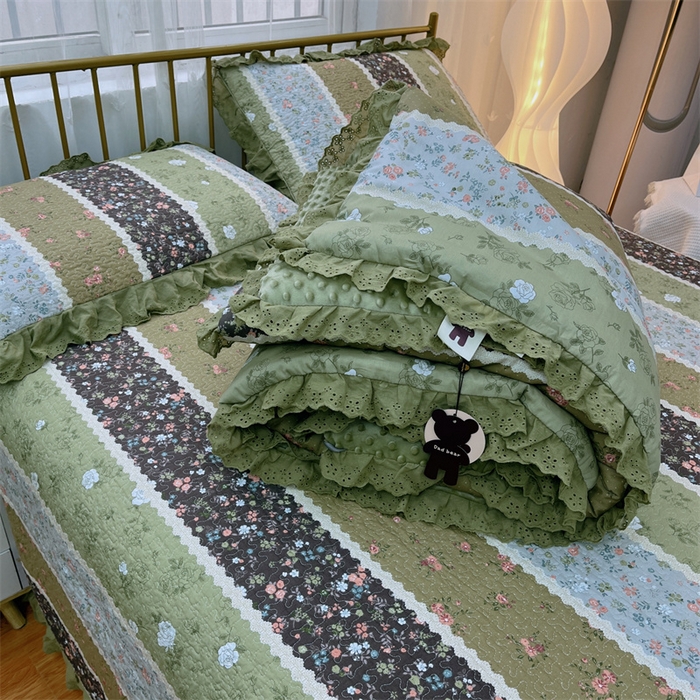 91家纺网 家纺一手货源 找家纺 暖居 2024新款豆豆被四件套 荷塘月色