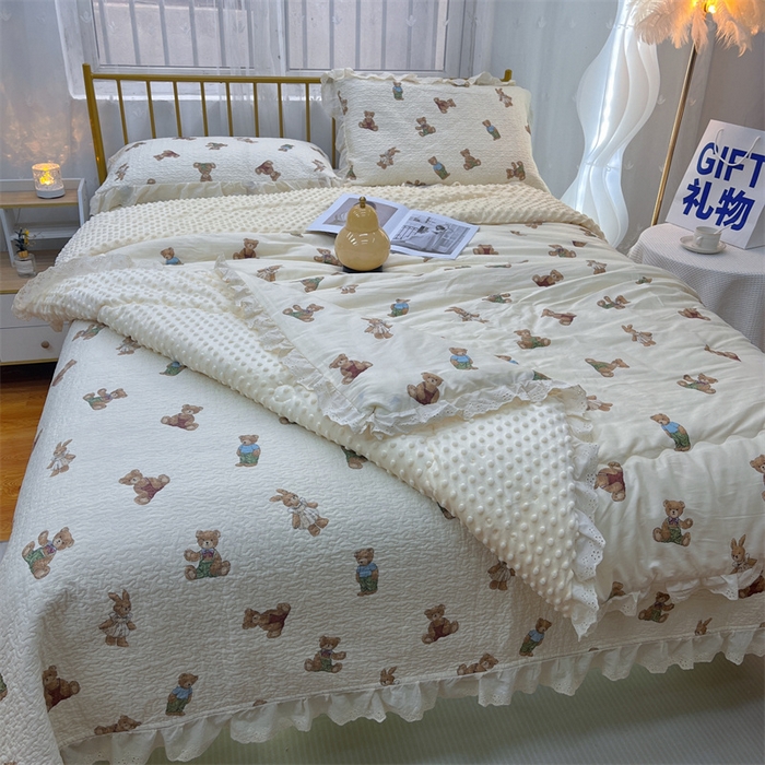 91家纺网 家纺一手货源 找家纺 暖居 2024新款豆豆被四件套 熊和兔子