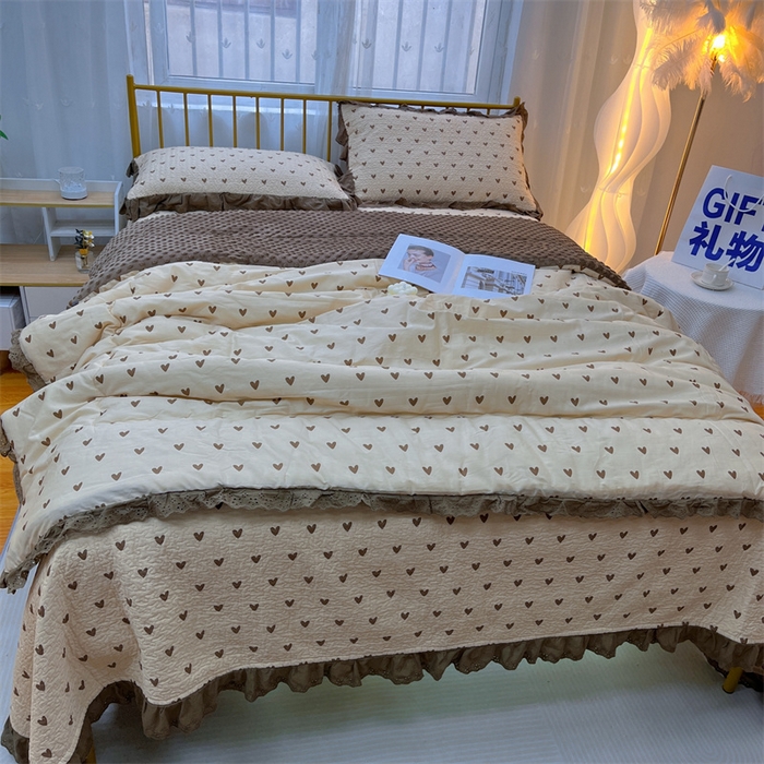 91家纺网 家纺一手货源 找家纺 暖居 2024新款豆豆被四件套 爱心卡