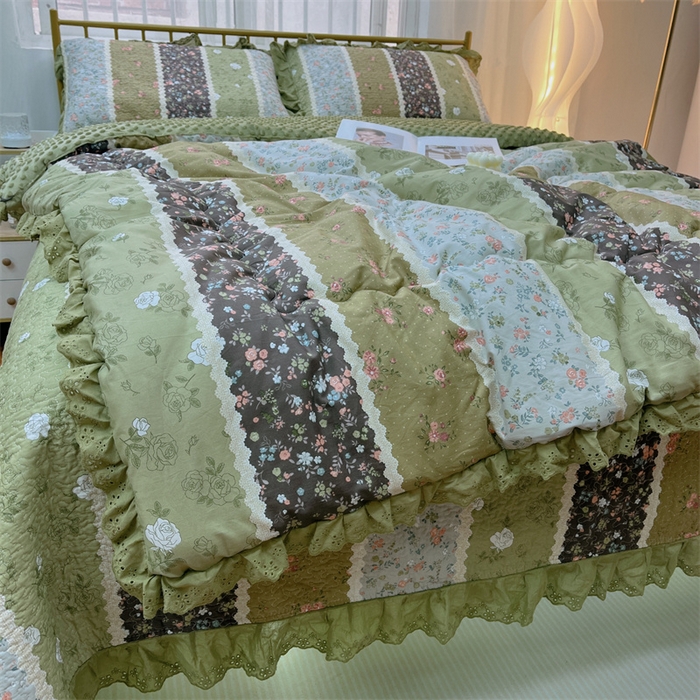 91家纺网 家纺一手货源 找家纺 暖居 2024新款豆豆被四件套 荷塘月色