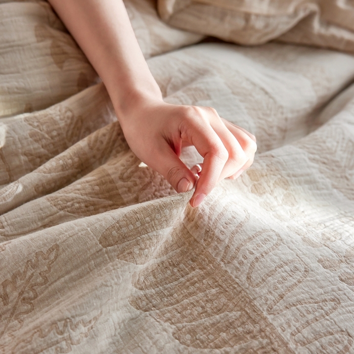 91家纺网 家纺一手货源 找家纺 安莱生活 2024爆款棉麻麻纱工艺款大提花四件套 铃兰颂-米白色