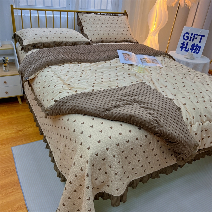 91家纺网 家纺一手货源 找家纺 暖居 2024新款豆豆被四件套 爱心卡