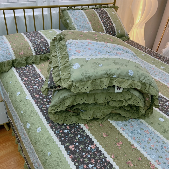 91家纺网 家纺一手货源 找家纺 暖居 2024新款豆豆被四件套 荷塘月色