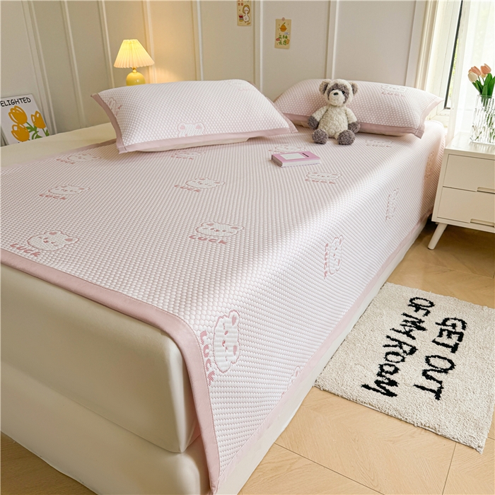 91家纺网 家纺一手货源 找家纺 喜居 2024新款LUCK小冰熊A类豆豆凉感席 LUCK小冰熊-粉