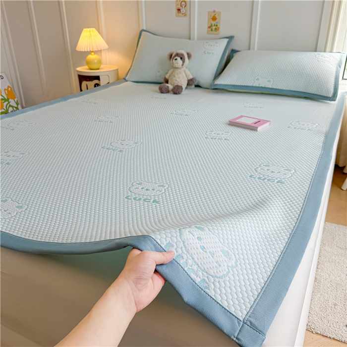 91家纺网 家纺一手货源 找家纺 喜居 2024新款LUCK小冰熊A类豆豆凉感席 LUCK小冰熊-蓝