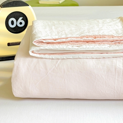 91家纺网 家纺一手货源 找家纺 （总）韩巢家纺 2024新款ins风超柔褶皱亲肤水洗棉被套单件-纯色双拼系列（提供卖家秀）