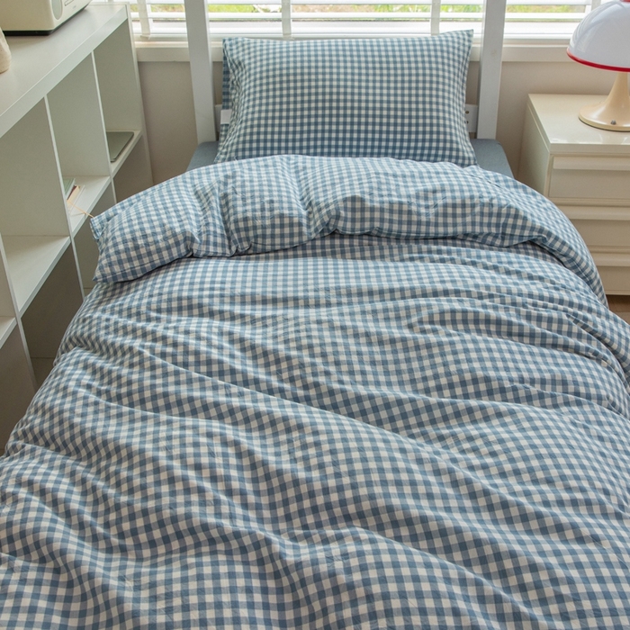 91家纺网 家纺一手货源 找家纺 柠萌家居 2025新款无印良品风A类色织水洗棉全棉学生宿舍三件套床垫套三件套 浅蓝小格