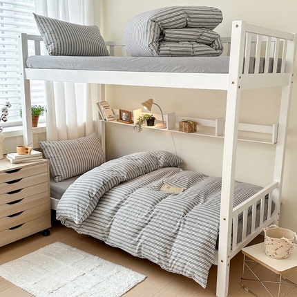 玖弘家居 2024新款全棉色织水洗棉学生三件套四件套床垫套系列 宽窄条浅灰