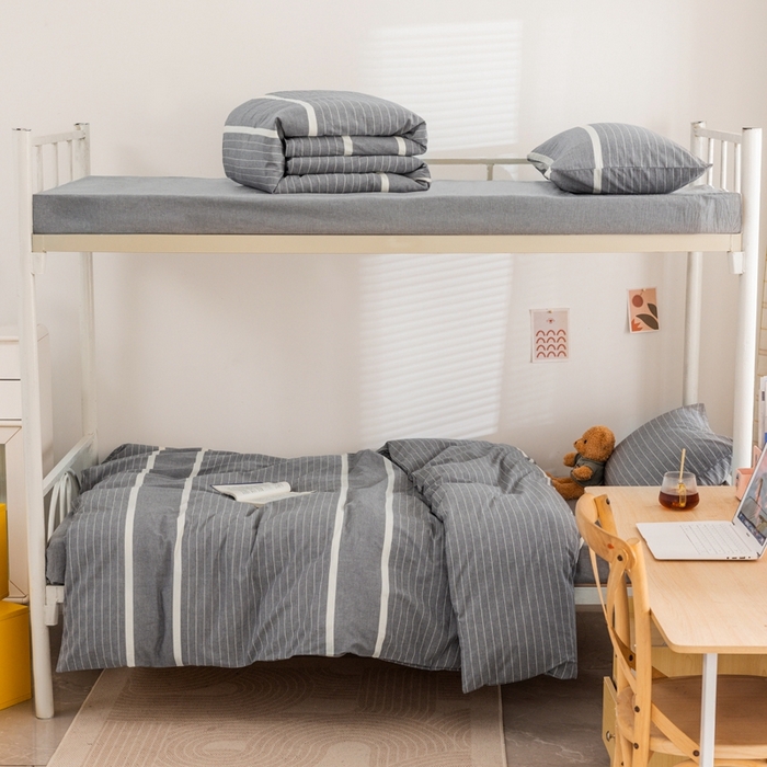 91家纺网 家纺一手货源 找家纺 柠萌家居 2025新款无印良品风A类色织水洗棉全棉学生宿舍三件套床垫套三件套 灰白条